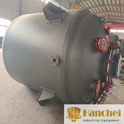 corrosion resistant reactor vessel